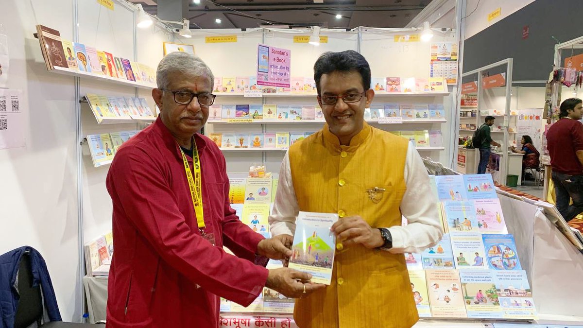 Noted author, historian &amp; nationalist Shri. Vikram Sampath visited Sanatan Sanstha's stall at the World Book Fair 2023, New Delhi.
He expressed appreciation that youth are connecting to spirituality due to the scientific presentation.
<a href="/vikramsampath/">Dr. Vikram Sampath, FRHistS</a>