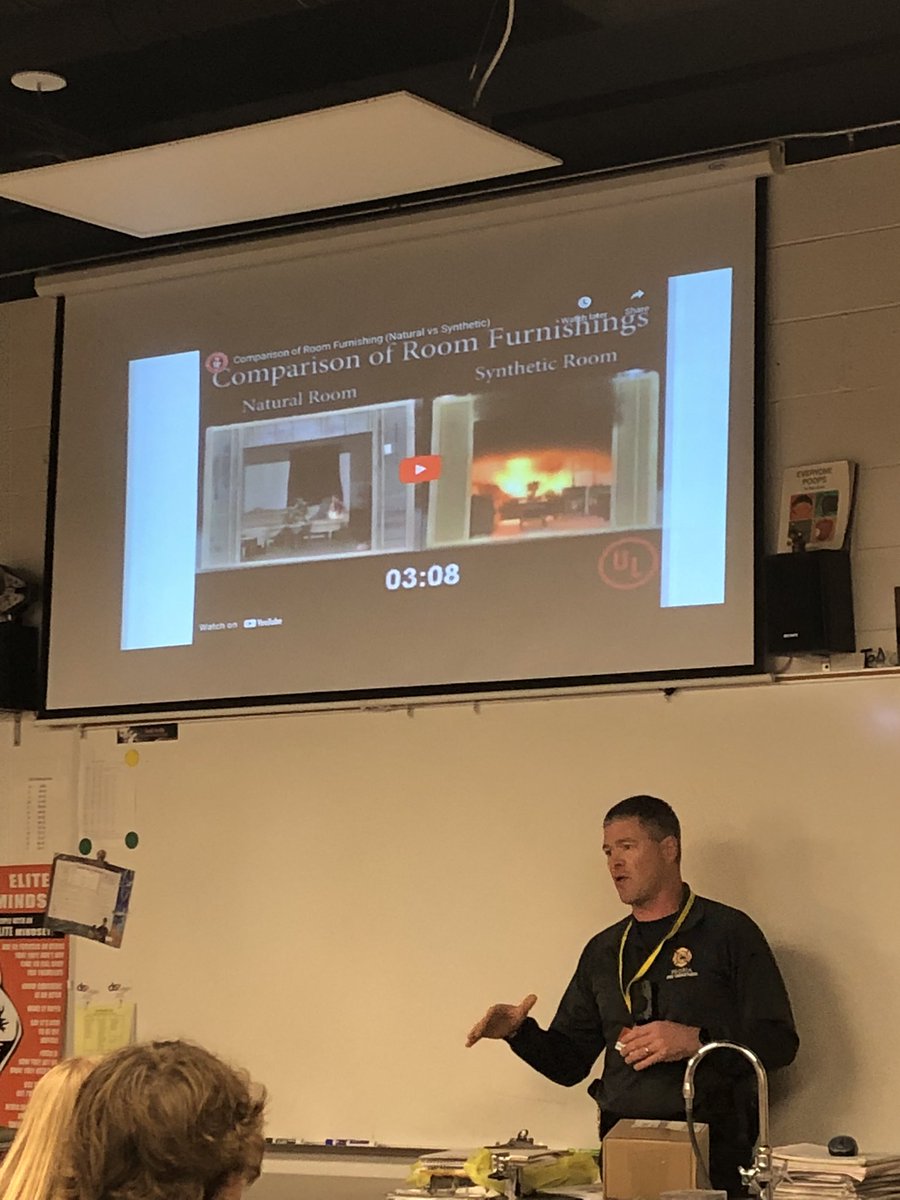 TrojansScience's tweet photo. Peoria FD Captain Harris talking fire science, fire investigation, and a demonstration by his partner Molly!

What a great way to wrap up our study of the chemistry of fire!

Go Trojans!
#trojanforce322 https://t.co/tikFGdclCO
