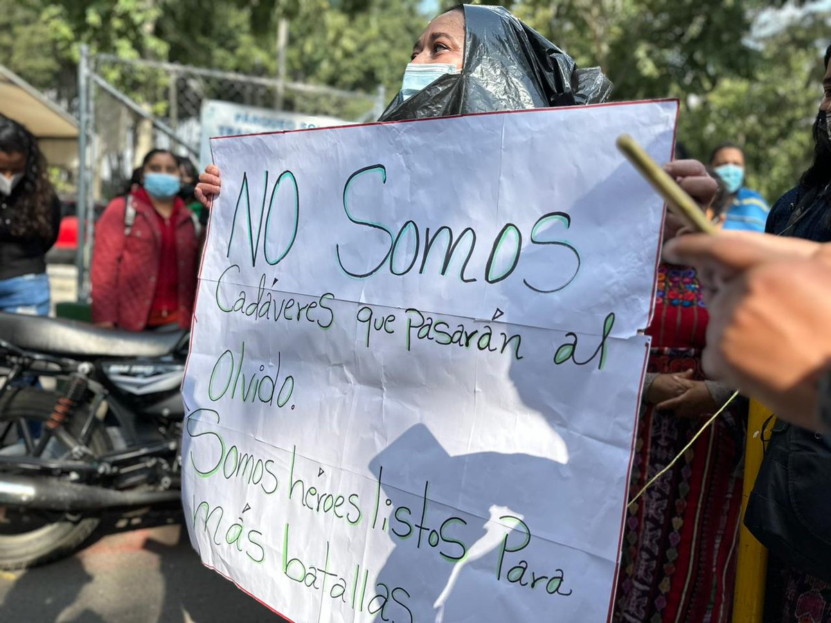 CanalAntigua's tweet photo. #CANoticias #Nacionales
Los trabajadores del Hospital Temporal Parque de la Industria señalaron que en su momento los llamaron héroes por atender a pacientes de COVID-19, y que hasta la fecha están siendo olvidados por el sistema de salud.
Vía: Marcos Cahuex https://t.co/6lCOwamk41