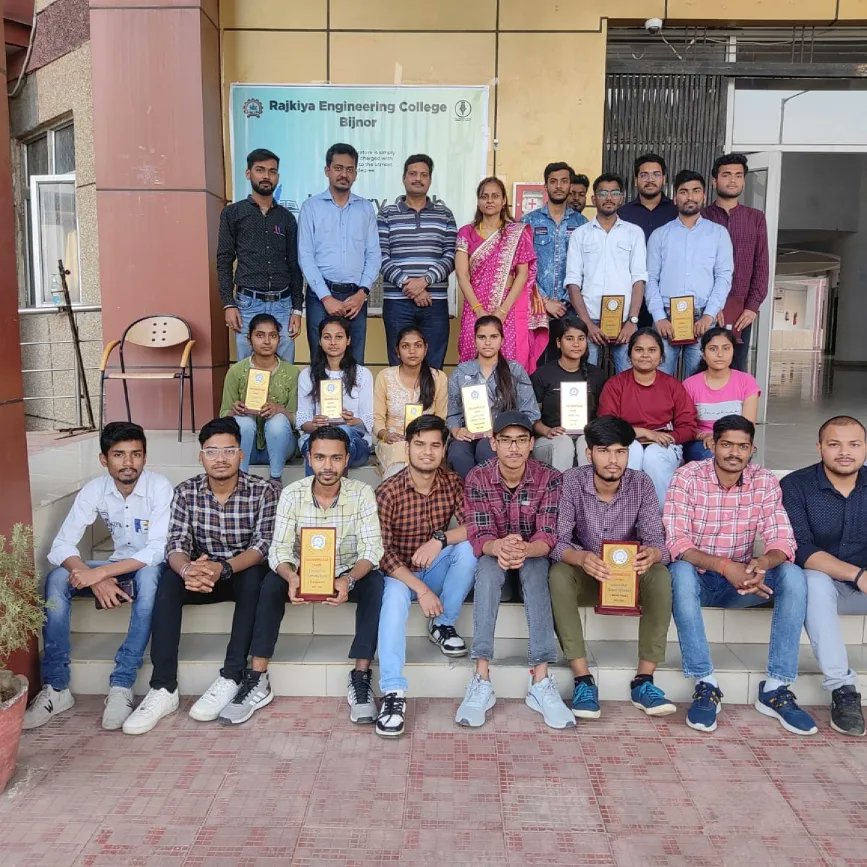 recb_up's tweet photo. Literary Club organised Admad Show. The winners were Samiksha, Shweta, Durgesh, Rashmi and  Priyanshi. The event coordinators: Akash,  Suryansh and Shreya organised the event successfully. The judges were Mr. Nitish Kumar Rai, Dr. Ishan Bhardwaj and Dr. Paritosh Sharma. https://t.co/UCwSZDeb86