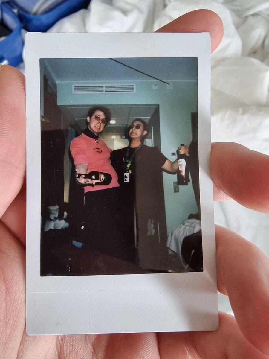 Maxiee 💜🦊 tweet media