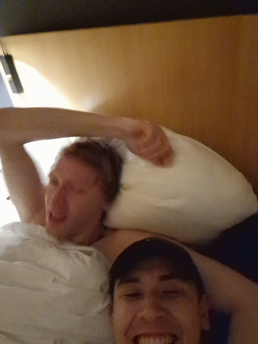 Maxiee 💜🦊 tweet media