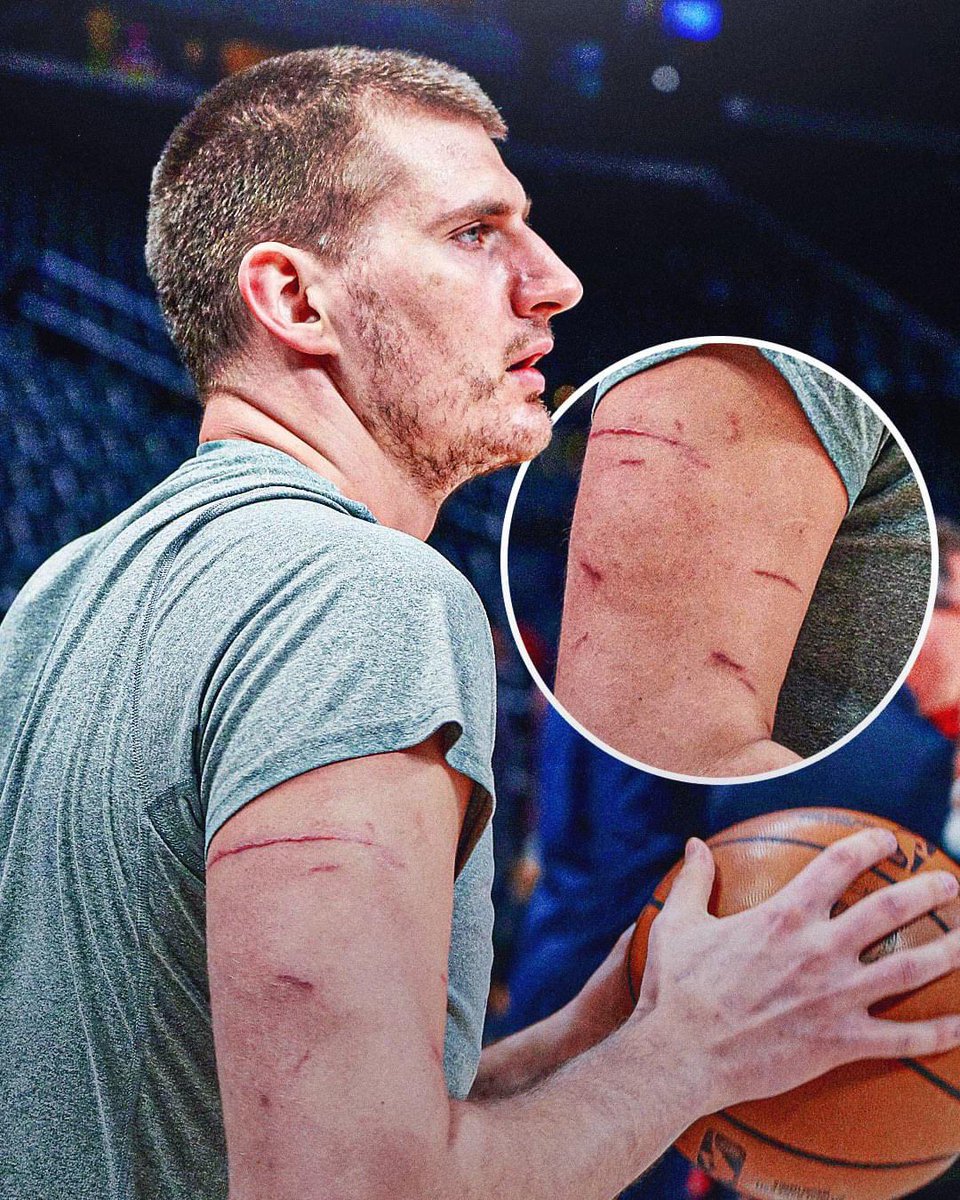 tropicalbets's tweet photo. What owning a cat looks like #jokic #nba https://t.co/Kp5EPogKBu
