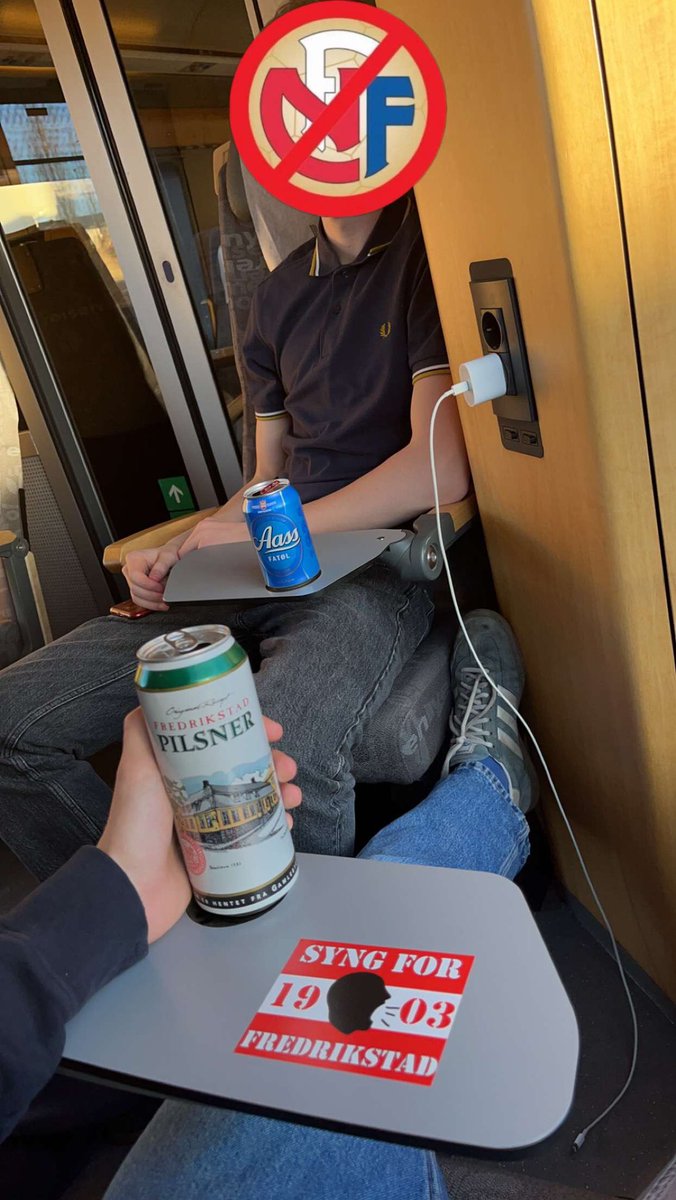 TantePyro's tweet image. Sparta (b)
#stjernenhockey