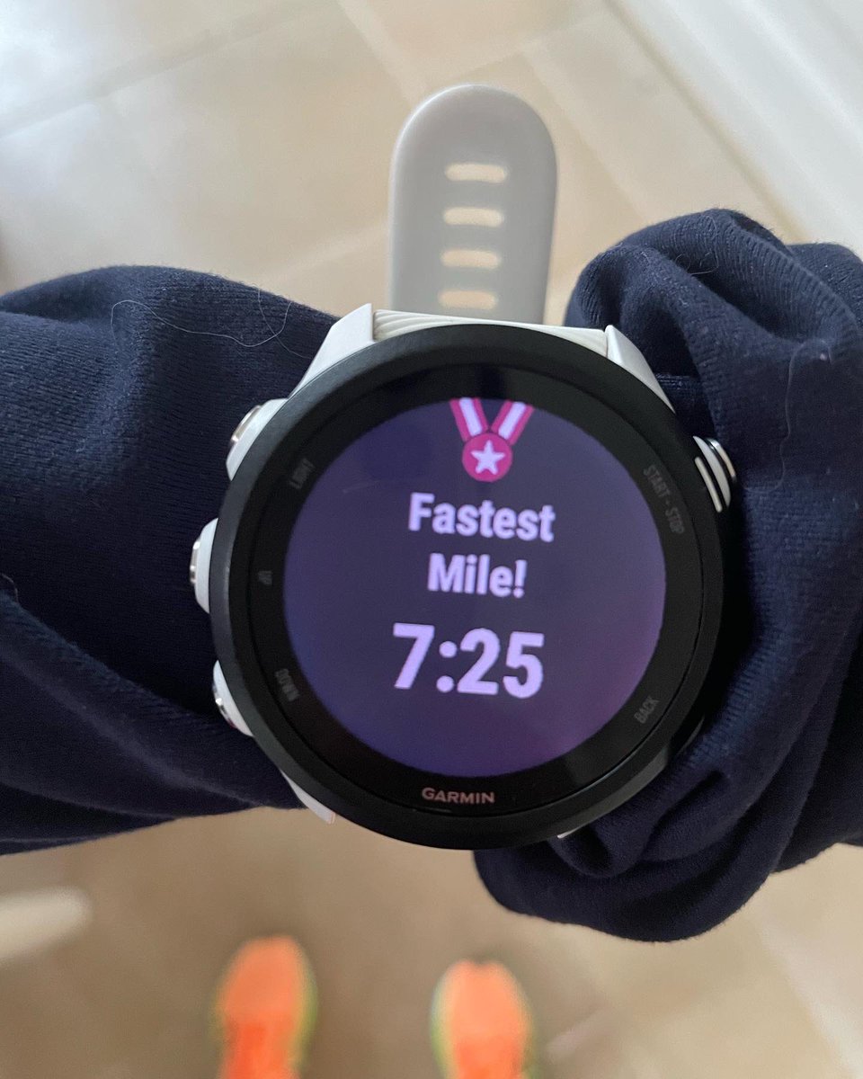traz68's tweet photo. Morning Run https://t.co/8LvoHcFMlG I don’t know if I enjoyed that or not 🤷‍♀️my foot didn’t bother me at all so that’s a plus but my workout was hard work I’m not gonna lie….slowly getting back to where I need to be #EDAW2023  @veloforte @UKRunChat #training #run https://t.co/5xU0OcFpwL
