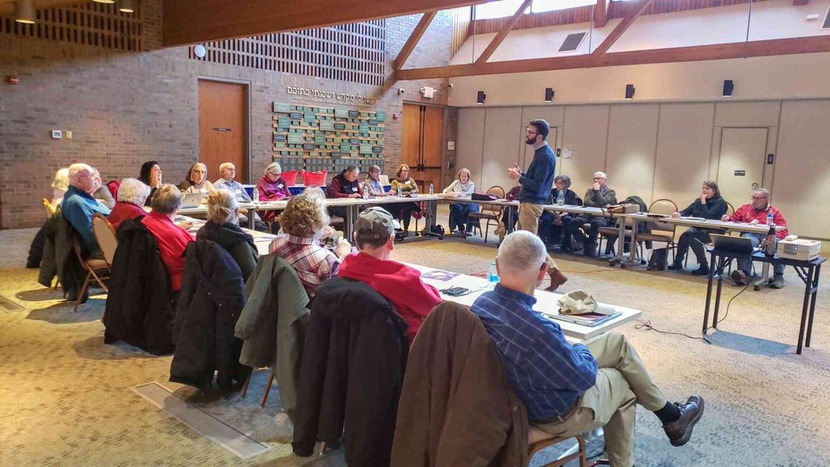 Jewish Family Services (@jfscolumbus) on Twitter photo Thanks to <a href="/BethTikvahOH/">Beth Tikvah</a> Beth Tikvah for their partnership helping seniors stay current with their digital skills.
columbusjewishnews.com/news/local_new… Thanks to <a href="/BethTikvahOH/">Beth Tikvah</a> Beth Tikvah for their partnership helping seniors stay current with their digital skills.
columbusjewishnews.com/news/local_new…