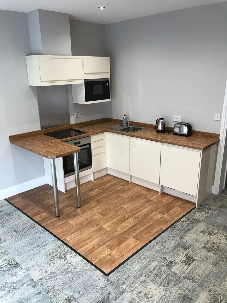 norwichaccommo1's tweet photo. All Norwich Accommodations apartments are equipped with either a kitchen or kitchenette, perfect for short stays and business travel. 

To book on of these Aspland Road apartments, visit our website here: https://t.co/BCzndeq5ol

#airbnb #businesstravel #accommodation https://t.co/6m3uDIM1IT
