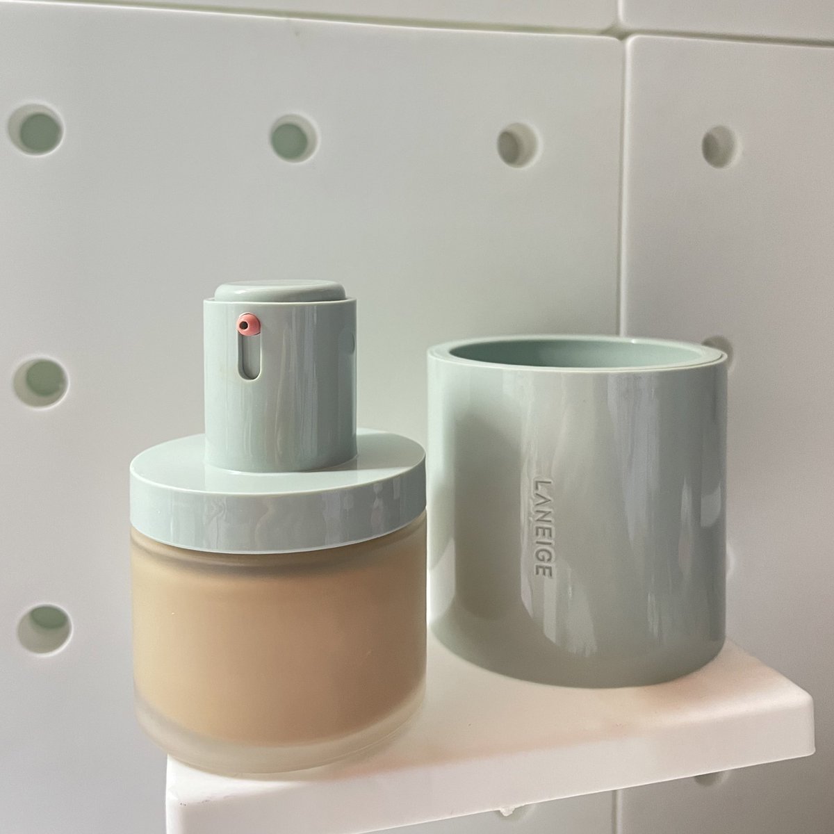 ninisashop's tweet photo. ￼ส่งต่อรองพื้น LANEIGE สี25N เหลือ 90% 

🌷☁️  850฿ รวมส่ง ☁️🌷

#ส่งต่อ #ส่งต่อสกินแคร์ #ส่งต่อคสอ #ส่งต่อสกินเเคร์มือ2 #ส่งต่อเครื่องสําอาง #ส่งต่อลาเนจ #ส่งต่อlaneige #ส่งต่อรองพื้น https://t.co/0JTKoIpGU1