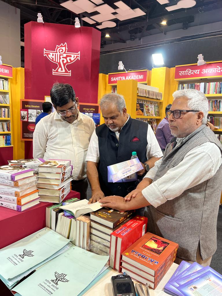 sahityaakademi's tweet photo. #PanelDiscussion #Literature #MultilingualWritersMeet #Multilingual #Discussion #Asmita #Hindi #PoetsMeet #YuvaSahiti #Yuva #BalSahiti #Intetnational #BookFair #Book #Fair #Writers' #IndianIndependence #Indian #PMO #Independence #ChildrensLiterature #Literature #Literary https://t.co/X2UhQFhCTJ
