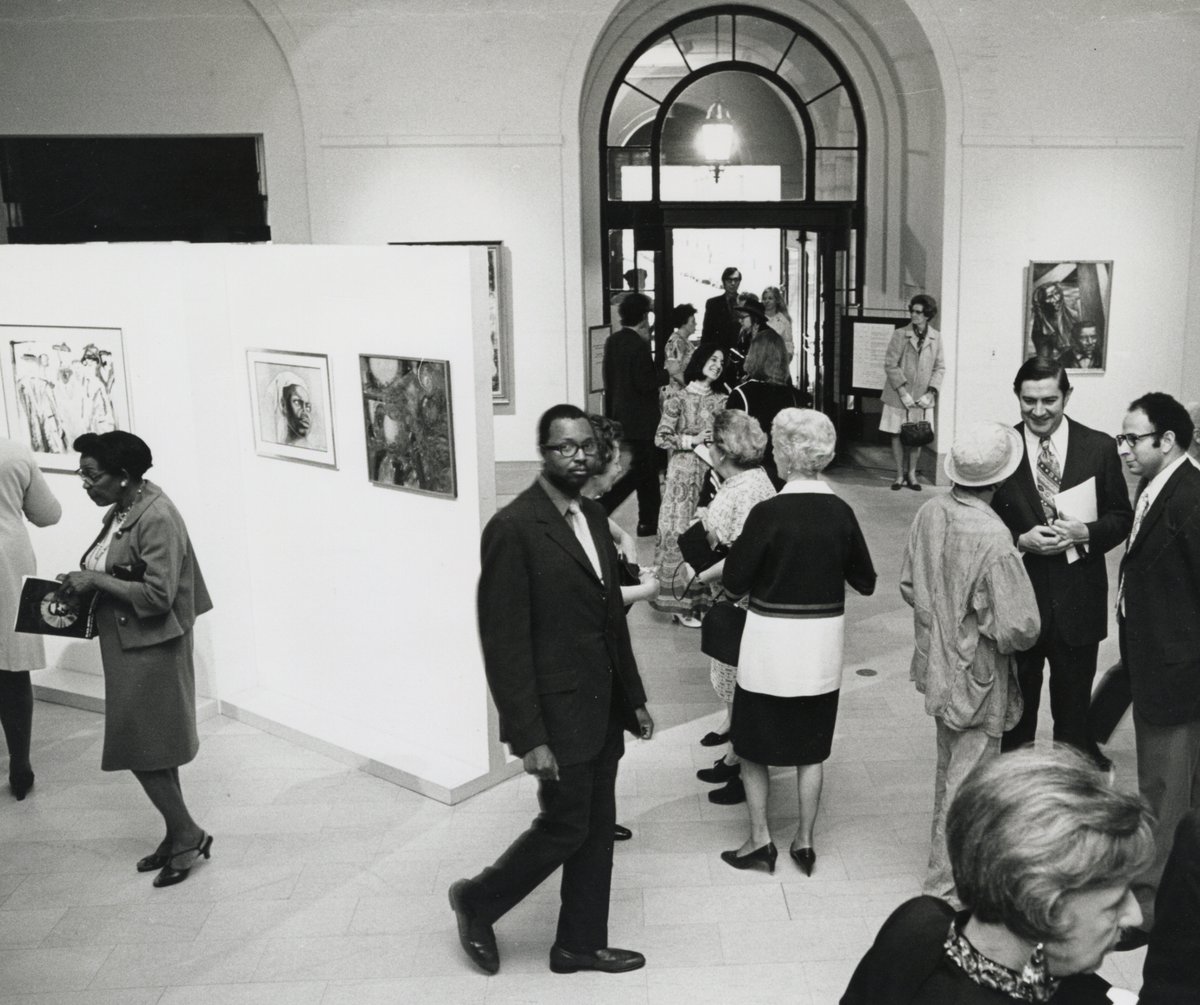 NewarkMuseumArt's tweet photo. The 1944 exhibition was one of the first exhibitions sponsored by an American museum. Artwork both from the collection & loaned included artists such as #RomareBearden, #CharlesWhite, & #HaleWoodruff.
_
Installation view, Black Artists: Two Generations, The Newark Museum of Art https://t.co/R0RXkg2ICE