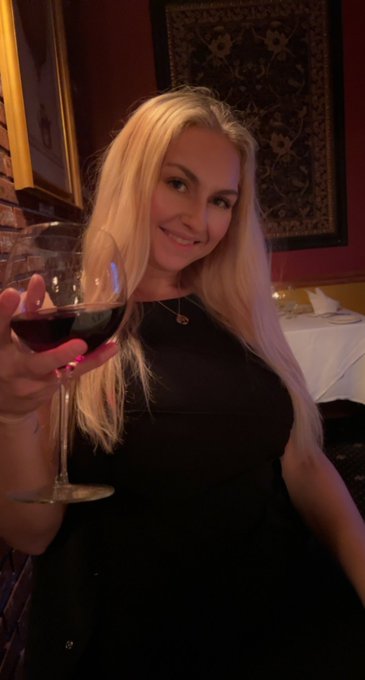 Had a wonderful Birthday with a sweet friend! Thank you 💓 https://t.co/50Yw62srWK