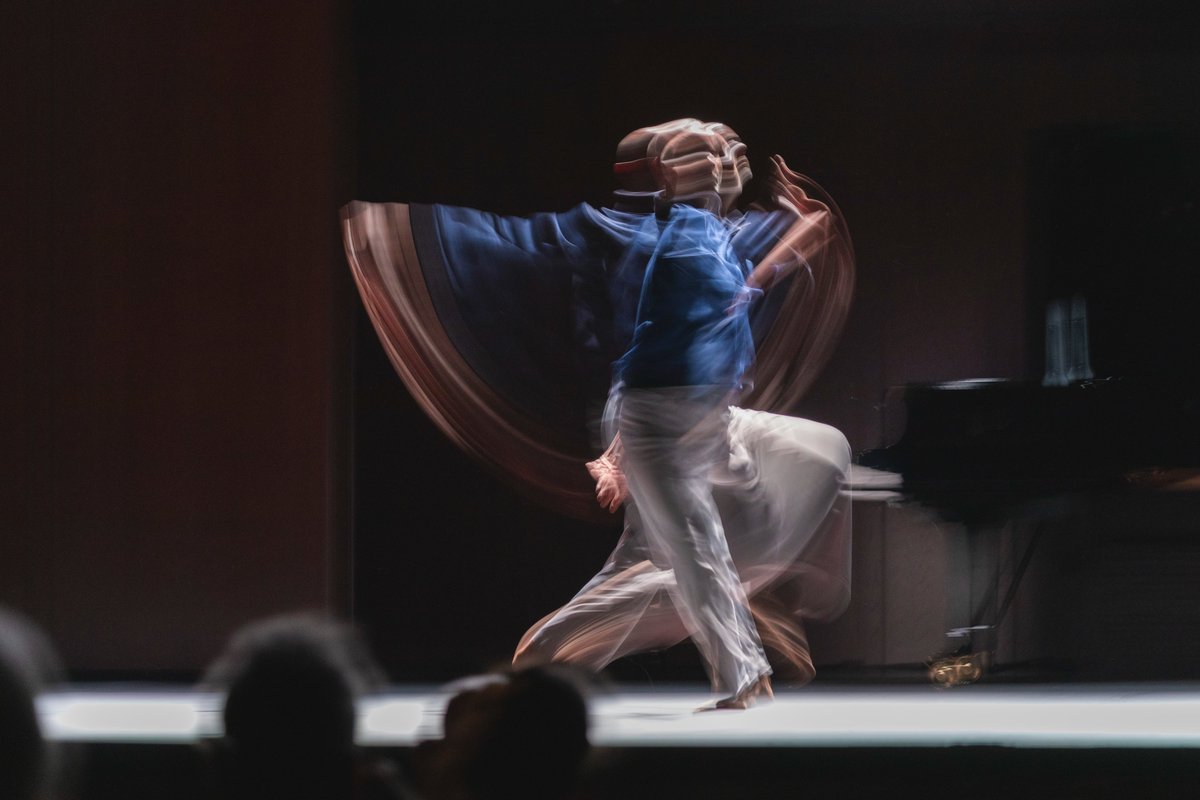 la_march_madrid's tweet photo. 🩰Este sábado, tuvimos danza en la March. El bailarín Jesús Rubio Gamo presentó una coreografía de nuevo cuño para el ciclo "Ravel en danza". 

📷Así vivió el estreno nuestra fotógrafa, Dolores Iglesias. https://t.co/M6LM77vbTD