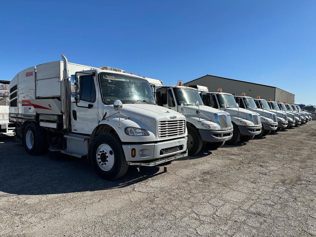 dawrainop's tweet photo. Bidding Ends Today! Las Vegas Vehicles &amp; Equipment.
Trucks, equipment, trailers, vehicles, &amp; more from State of Nevada &amp; Other Agencies. #cars #trucks #trailers #motorcycles #MORE #tntauction #tntauctionofnevada https://t.co/YBUmgZG96V