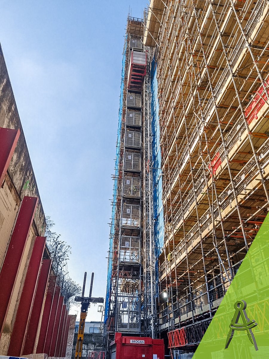Creator_Designs's tweet image. Some shots of the Higgs estate in London. 👌 

Multi-level hoist run-off designed and installed! 

Excellent work by @Mercer_scaff on the install!

Keep your eyes peeled for more shots of this project! 👀 

📸 - Andrew Neary 
⁣