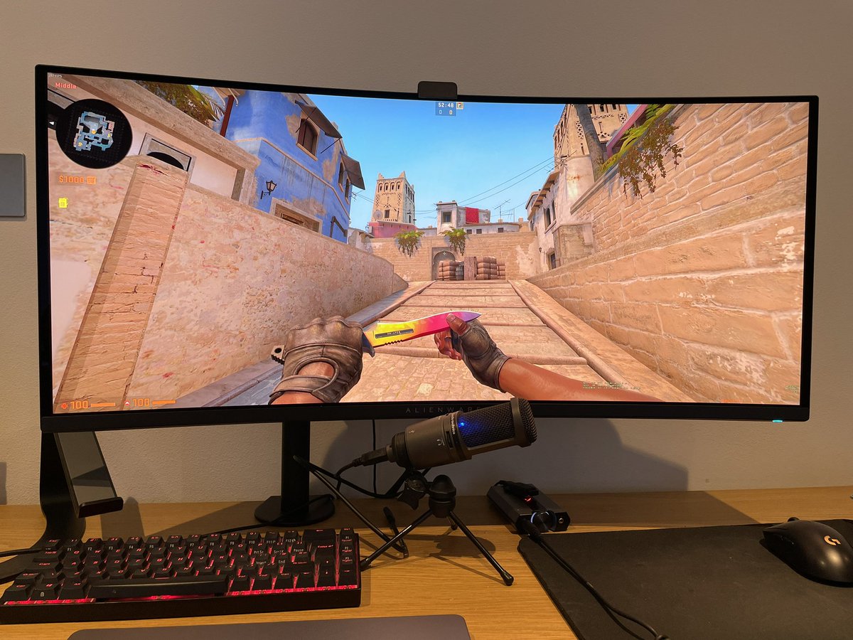 HizYCS's tweet photo. This thing is wide … https://t.co/AsaQDPZ2bP