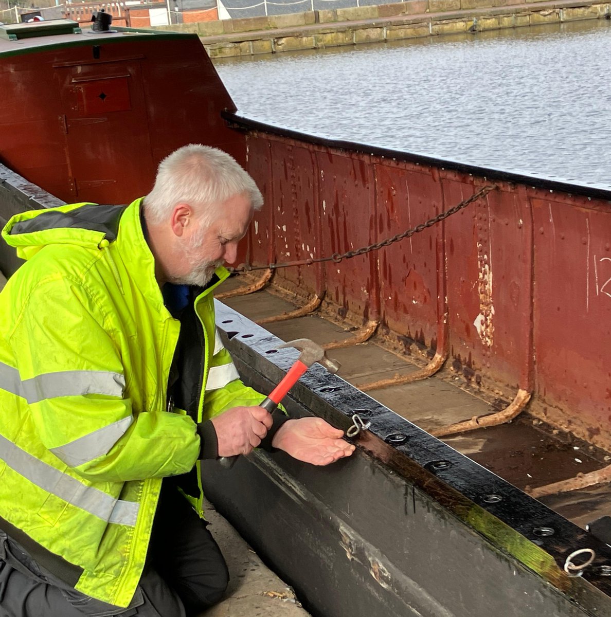 NWMuseum's tweet photo. Our boat care team cleaned Marbury and Marlyn today, preventing corrosion and wood decay. They are also busy making a set of shutts for Shad, and re-attaching the rings to Ilkeston's gunwales.
#NationalWaterwaysMuseum #EllesmerePort #Collections #FloatingCollections #BoatCareTeam https://t.co/T4ppzlIRzh