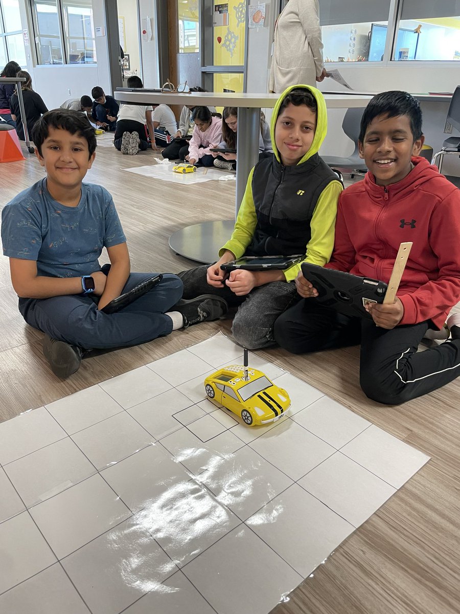 Katie Cassidy tweet media