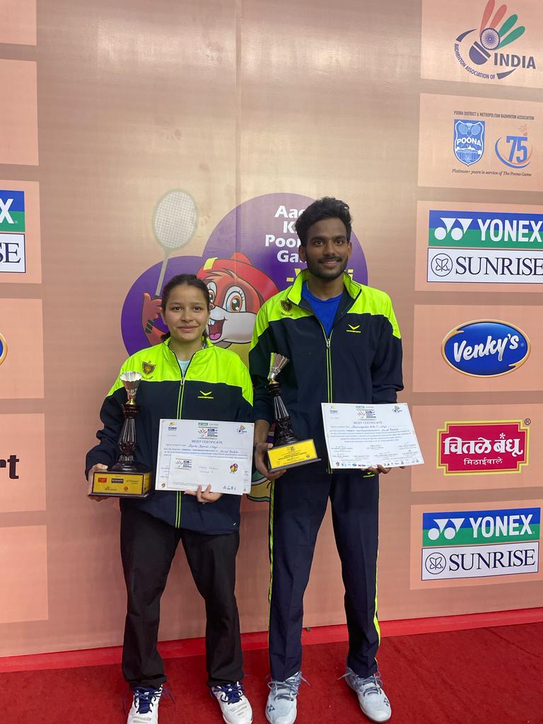 RailMinIndia's tweet photo. Gold-smash!
IR player Mithun Manjunath won Gold in Men Singles and Hema Nagendra Babu &amp; Kanika Kanwal won Gold in Mixed Doubles  in 84th Sr. National Badminton Championship held at Pune from 24 to 28 Feb. 2023. Feats achieved by Railway players after 40 &amp; 24 years respectively. https://t.co/PY0R1ONrZj