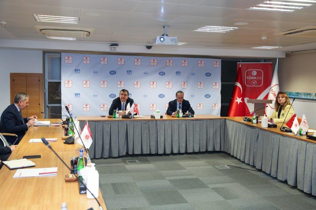 Faruk Kaymakcı (@frkkymkc) on Twitter photo 4,5 yıllık <a href="/TC_Disisleri/">T.C. Dışişleri Bakanlığı</a> Bakan Yardımcılığı& <a href="/ABBaskanligi/">T.C. Dışişleri Bakanlığı Avrupa Birliği Başkanlığı</a> <a href="/ulusalajans/">Türkiye Ulusal Ajansı 🇹🇷 Turkish NA</a> <a href="/turkak/">TÜRKAK</a> görevlerimden sonra, ülkemizi AB Nezdinde @AvbirDT Brüksel'de temsil edeceğim. İlk işim deprem sonrası toparlanma çalışmalarımıza AB'den güçlü destek sağlamak ve AB üyelik sürecimizin önünü açmak. 4,5 yıllık <a href="/TC_Disisleri/">T.C. Dışişleri Bakanlığı</a> Bakan Yardımcılığı& <a href="/ABBaskanligi/">T.C. Dışişleri Bakanlığı Avrupa Birliği Başkanlığı</a> <a href="/ulusalajans/">Türkiye Ulusal Ajansı 🇹🇷 Turkish NA</a> <a href="/turkak/">TÜRKAK</a> görevlerimden sonra, ülkemizi AB Nezdinde @AvbirDT Brüksel'de temsil edeceğim. İlk işim deprem sonrası toparlanma çalışmalarımıza AB'den güçlü destek sağlamak ve AB üyelik sürecimizin önünü açmak.