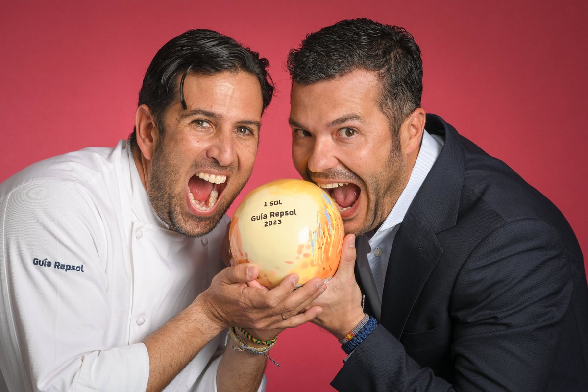 ¡Felicidades a todos los restaurantes galardonados en la gala de <a href="/GuiaRepsol/">guiarepsol</a> que se celebró anoche en Alicante!☀️

En especial, queremos dar la enhorabuena por su segundo Sol a <a href="/UmikoRest/">Umiko</a> . Y, también, a <a href="/TreZerestaurant/">TrezeRestaurante&Bar</a> y <a href="/lamillamarbella/">La Milla Marbella</a> , por obtener su primero.
