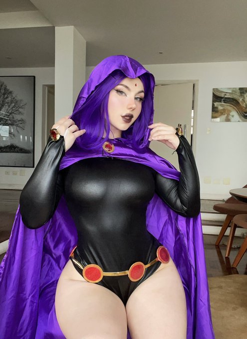 Raven from Teen Titans💜🖤

I wanted to do this cosplay for years and finally it happens!🥹
What do you