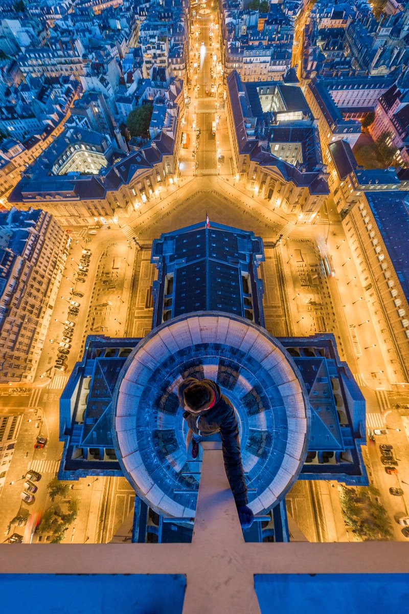 SuperchiefNFT's tweet photo. Gonna miss Paris ✨

Artwork is “Invalid Freedom” by @Sico2t , from NFT PARIS WORLD on @foundation 💙

Check ittttt>>>
https://t.co/Y2Xtj6y0dQ https://t.co/YMMl6dGR5M