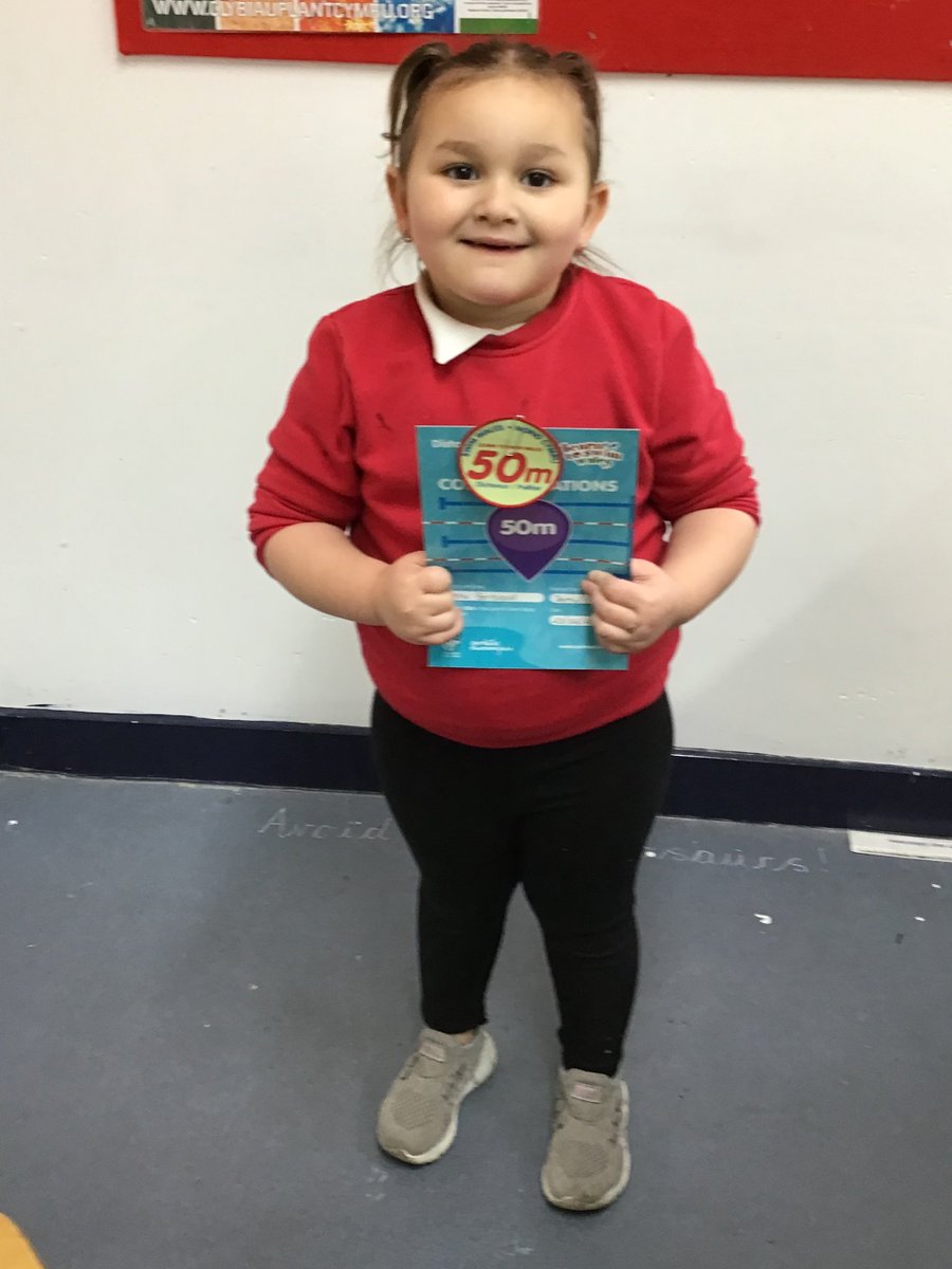 A big well done to Aisha for completing her 50 metre swimming 🏊‍♀️ badge, we are very proud of you 👏#HealthyHarri #LearnToSwim 🌊
