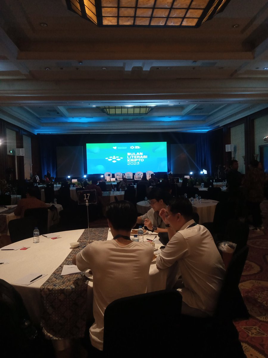 HarmonyNFT_ID's tweet image. What a great closing from &quot;asosiasi pedagang kripto Indonesia&quot; 

see ya next year

Keep building 💙💙
#Cryptocurency #nft @idnft_ @utopiaclub_ @coinfolks @Harmony_IDN @K14ontheTrack @HeznFatkhan