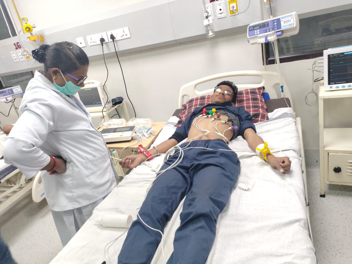 COLLEGE OF VETERINARY SCIENCE REWA,STUDENTS (@vetrewa) on Twitter photo आमरण अनशन पर पर बैठे रीवा वेटेरिनरी कॉलेज के दो छात्र अनुराज जैन और पंकज गुप्ता की बिगड़ी तबियत ICU में किया गया भर्ती जब तक माँगे पूर्ण नही होगी तब तक अनशन पर रहने का लिया निर्णय
#i_support_NDVSU_vets #mass_hunger_strike
<a href="/ChouhanShivraj/">Shivraj Singh Chouhan</a>
<a href="/RewaCollector/">Collector Rewa</a>
<a href="/JagdishDevdaBJP/">Jagdish Devda</a> आमरण अनशन पर पर बैठे रीवा वेटेरिनरी कॉलेज के दो छात्र अनुराज जैन और पंकज गुप्ता की बिगड़ी तबियत ICU में किया गया भर्ती जब तक माँगे पूर्ण नही होगी तब तक अनशन पर रहने का लिया निर्णय
#i_support_NDVSU_vets #mass_hunger_strike
<a href="/ChouhanShivraj/">Shivraj Singh Chouhan</a>
<a href="/RewaCollector/">Collector Rewa</a>
<a href="/JagdishDevdaBJP/">Jagdish Devda</a>