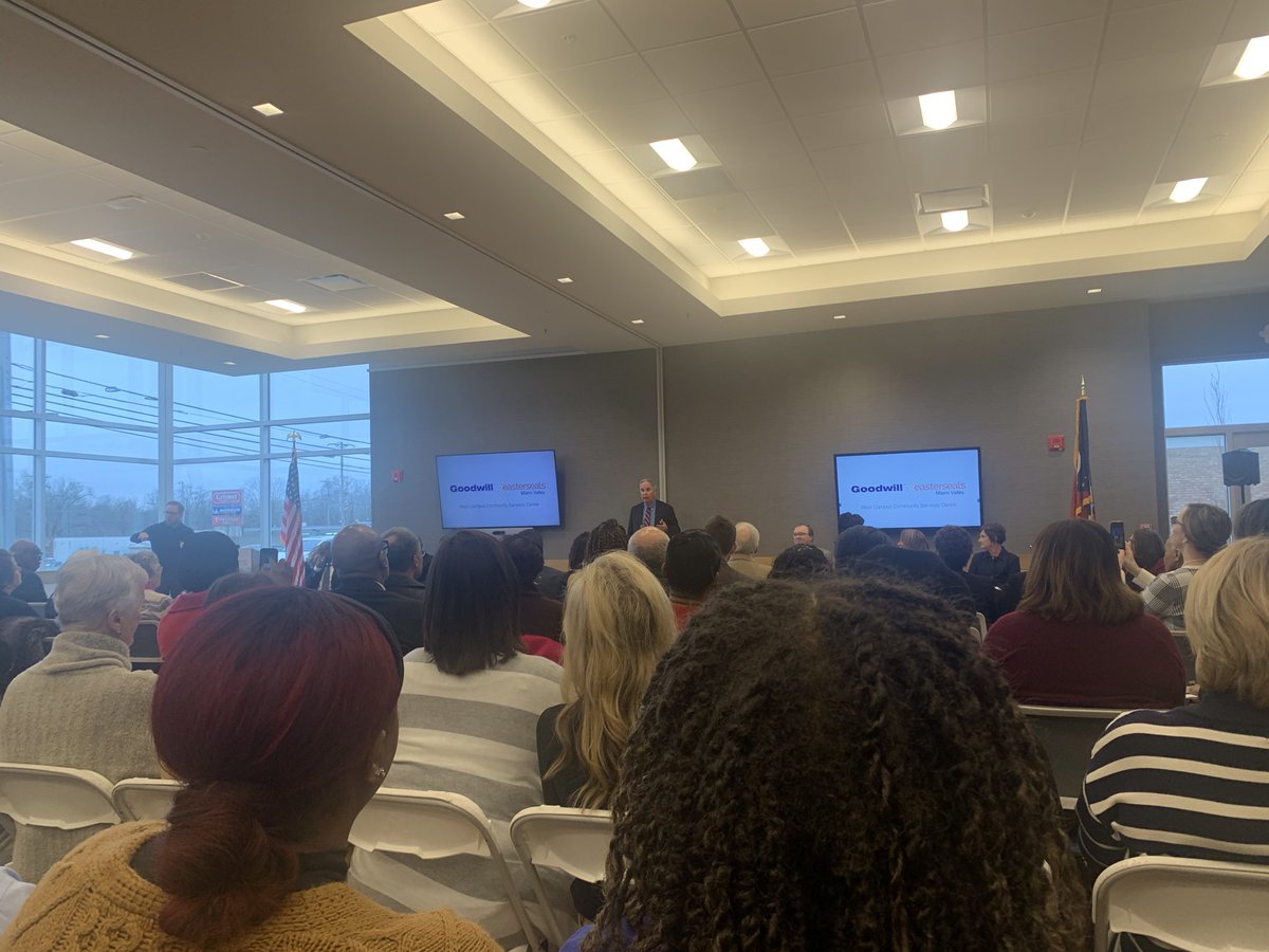 MichelleK_PNC's tweet photo. Great day in #Trotwood today! Excited to see the opening of #GoodwillEasterseals west campus. Looking forward to seeing the great work in this community. @PNCBank @davidcmelin https://t.co/SNKEIWnSA9