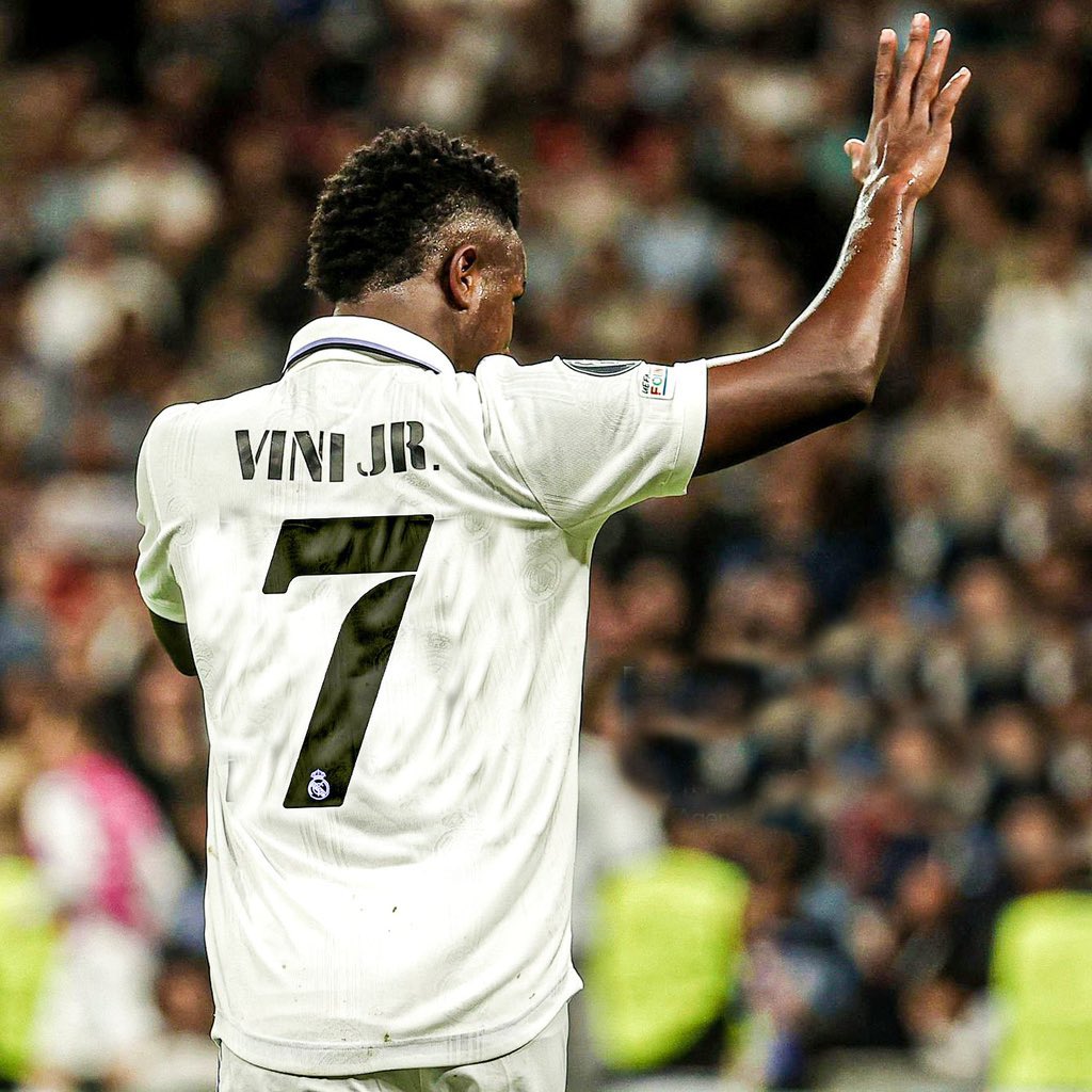 changgoo_'s tweet photo. Confirmado por (confirmed by): @brunoandrd VINI JR LLEVARÁ EL NUMERO 7 LA TEMPORADA 23/24❗❗❗ UN NUMERO HISTORICO QUE EN MI OPINION VINI JR SE MERECE LLEVAR EN LA ESPALDA CON EL ESCUDO DEL REAL MADRID CF. https://t.co/mIabRMnyrT