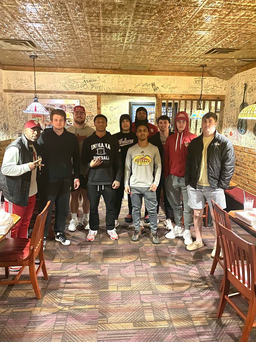 Great time with the fellas at Mother Bears pizza! @CoachAllenIU <a href="/IndianaFootball/">Indiana Football</a>