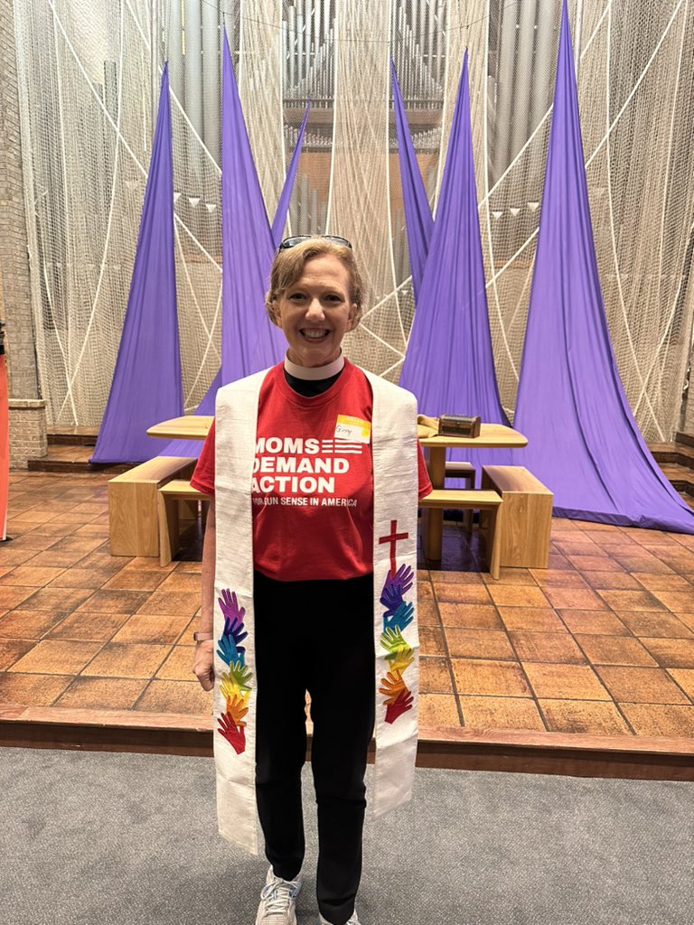 txfeministgbd's tweet photo. My faith leads me to demand the #TXLege #EndGunViolence now! Thanks @fbcaustin for your hospitality!  @MomsDemand https://t.co/jtn7NPYLK5