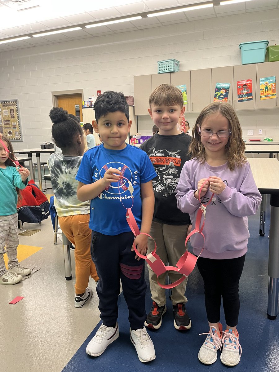 A fun week of paper chains and Roman Aqueducts!