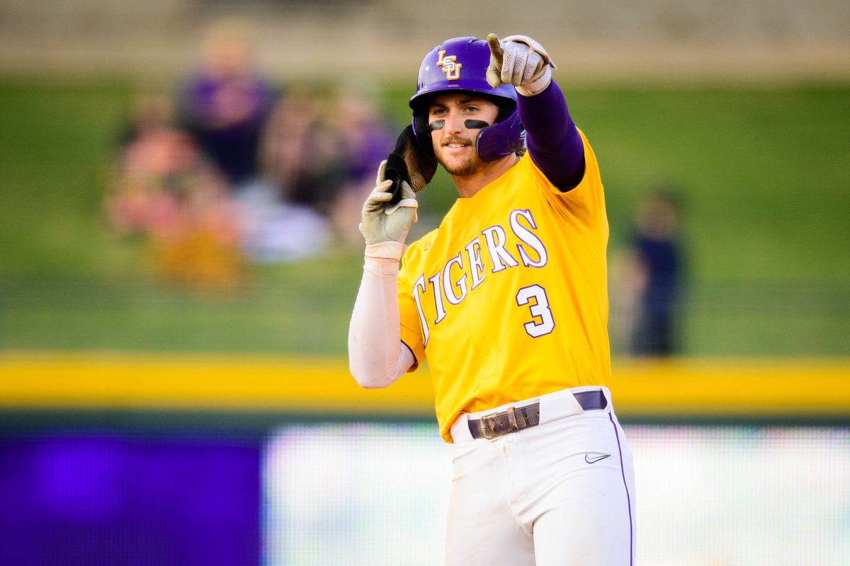 NCAABaseball's tweet photo. Vote for the #NCAABaseball Photo of the Week 📸

1⃣ @Vol_Baseball May the Force Be with You 🔦
2⃣ @TTU_Baseball On Target 🎯
3⃣ @OSUBaseball Watch it Fly ☄️
4⃣ @LSUbaseball Can You Hear Me Now 📱 https://t.co/m0Ce3MSJ0C