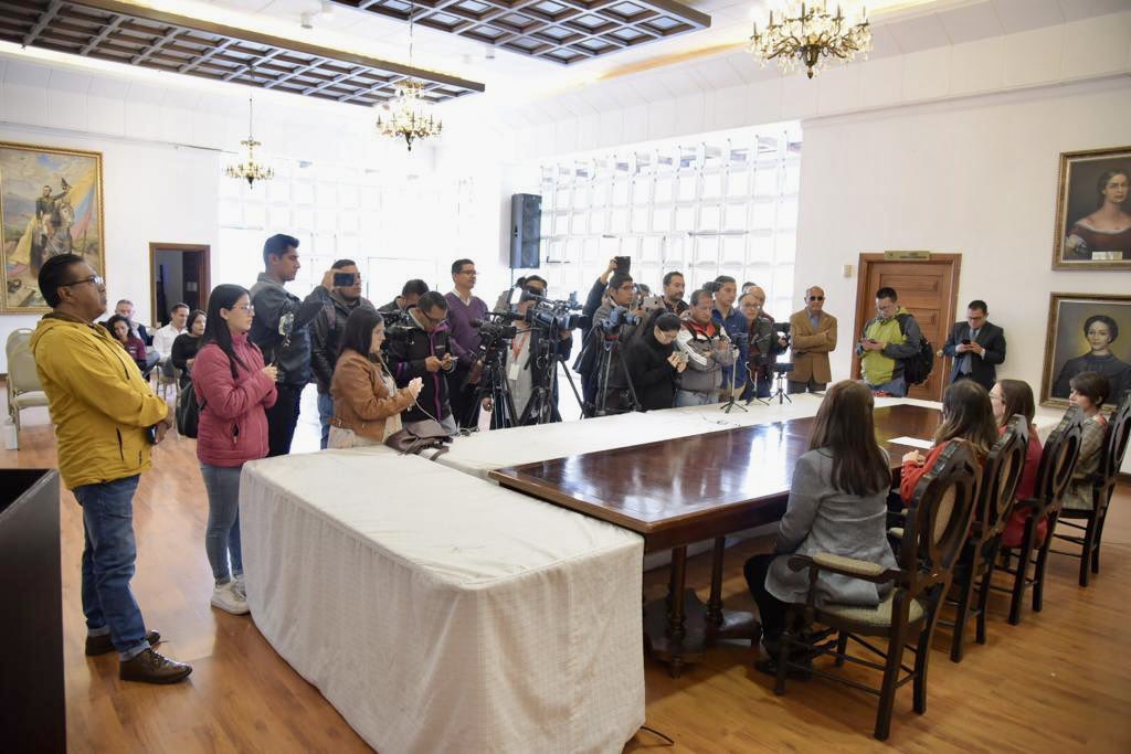 goberazuay's tweet photo. ¡Cicleada benéfica! 🚴‍♀️

Hoy la jefa política, @tefavintimilla, brindó una rueda de prensa junto a @DeporteEc, @Ecuador_calidad y FASEC para informar sobre el pregón de “Luchar sin competir” que se llevará a cabo el 11 de marzo.

✅ Todos las recaudaciones serán donadas a #FASEC. https://t.co/k1agZn1B0P