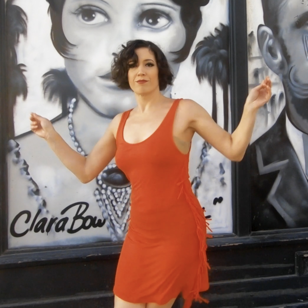 electroswingt's tweet image. True Electro Swing fans are bound to fall in love with "Swing Delusion" anyway... 📺 🎺 🎩 🎷 #SzigetiJuli #AtomSmith #MissMagnolia #NewVideoAlert

👉 Full YouTube Video HERE: youtu.be/BPTQa4o6l7I