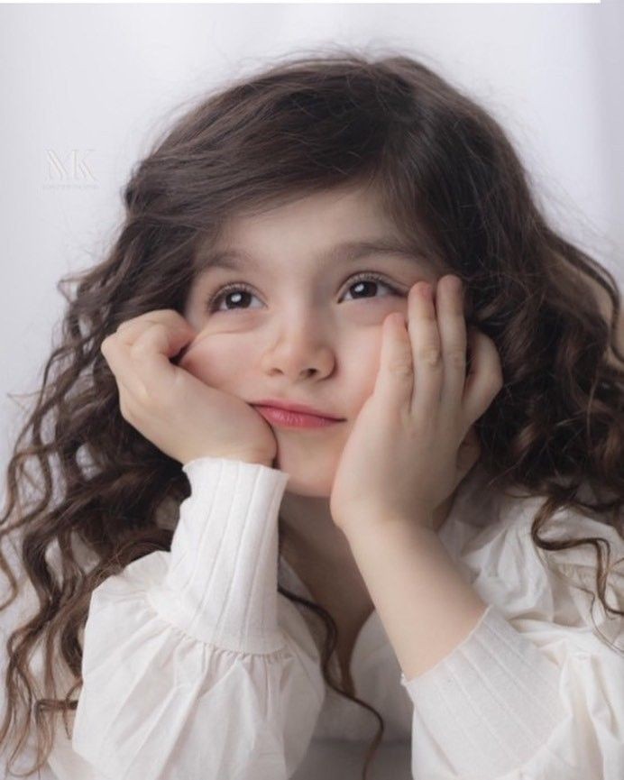 ★ Martina.
       
        Pequeña bailarina.
           ¡Amo mi muñeca de trapo!
                      Rt y fav.🔃♡