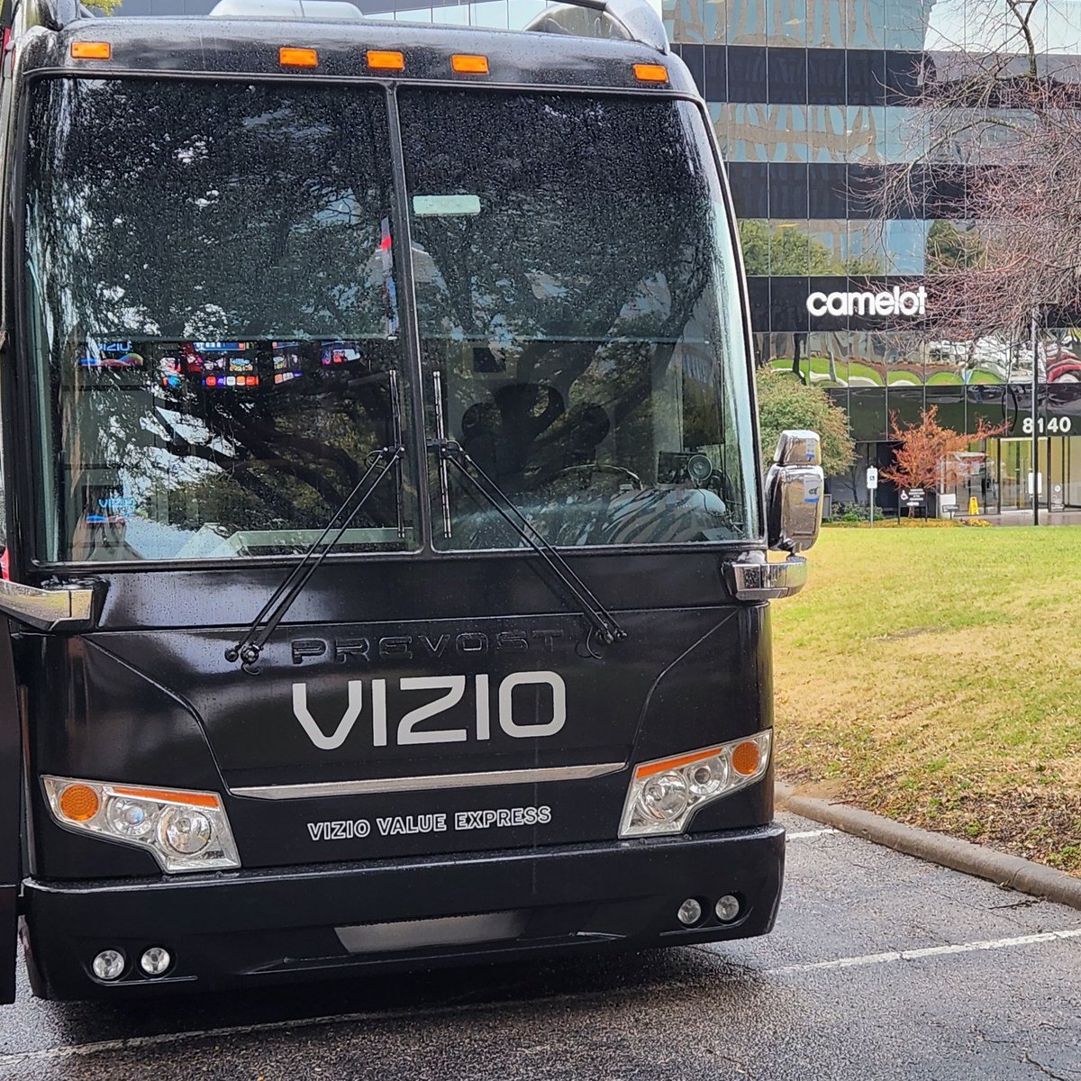 VIZIO's tweet photo. The #VIZIOBus rolled into Dallas and Ft. Worth, Texas last week, meeting with ad agencies to showcase the latest and greatest in Smart TVs, Sound Bars, and WatchFree+ from VIZIO ๐ https://t.co/QDilm7tdak