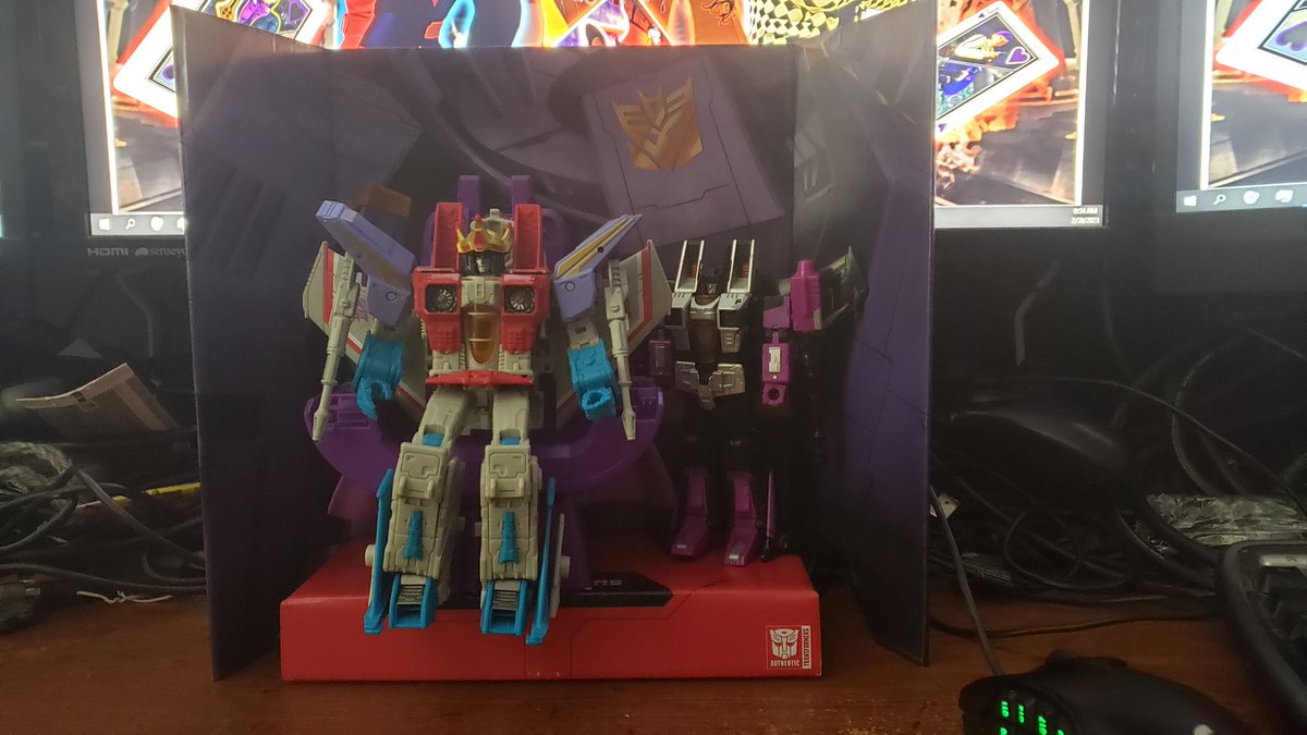 Who disrupts my coronation?! Now you can reenact this classic scene from #Transformers The Movie (1986). Can't believe they made this version of #Starscream complete with crown, cape & throne. Shoutouts to #Hasbro & #Takara; #TillAllAreOne.