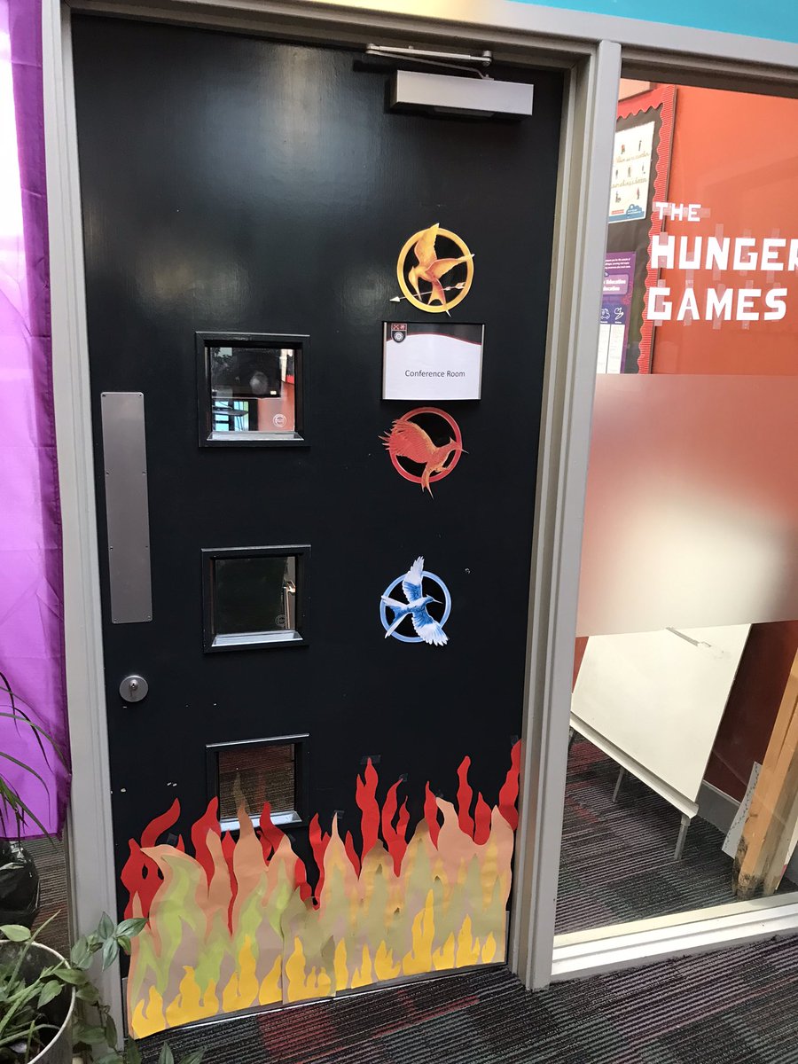 Sixth formers making a start on our door for world book day <a href="/Huxlow_Library/">Huxlow Library</a>  <a href="/Huxlow/">Huxlow</a> #HungerGames