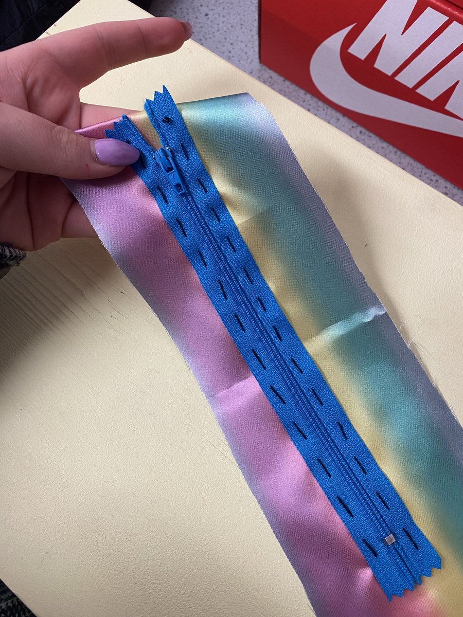 missdaveyy's tweet image. Busy day in the Haven today!

We have been:
⭐️ continuing our focus on the sensory system by exploring different textures and how they feel, smell and sound. 
⭐️ sanding down the wood for our sensory busy boards
⭐️ practicing our sewing skills

#sensorysystem #REACH #finemotor