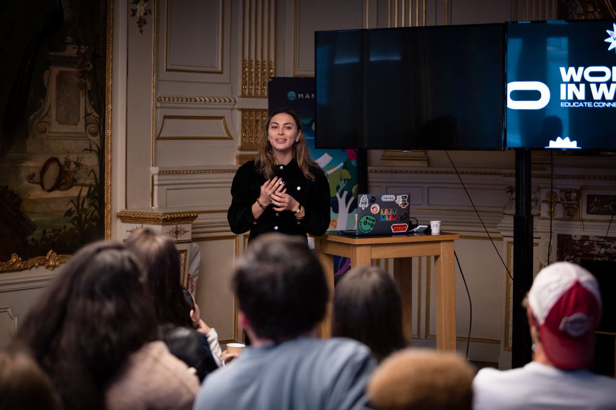 wiw3_community's tweet photo. BREAKFAST PICTURES 💅🥐

Thanks to @ava_sasha (@clos3t_io) and @lauragomezzr (@glowlabsxyz  Labs) for sharing their expertise on the subject: « How #luxury and #fashion #brands build #loyalty with #blockchain ?» 

Thanks @tiffanydancois2  for animating this panel brilliantly! 💜 https://t.co/XCzd9sNcxD