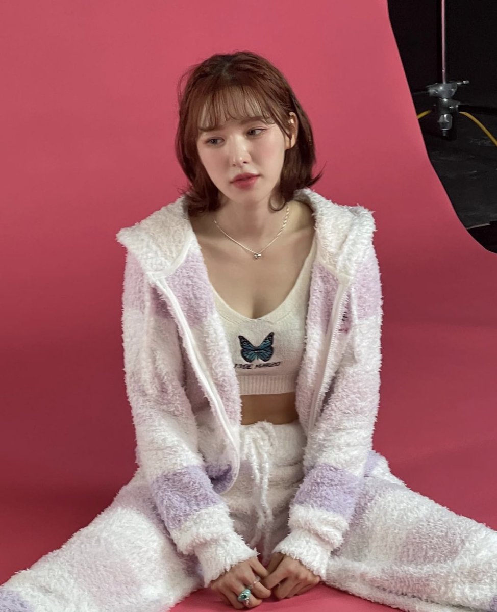 girlgroupspics's tweet photo. red velvet ; wendy https://t.co/XibFJ6qExP