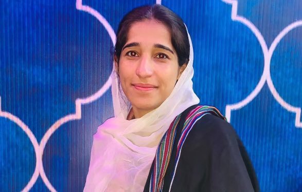 MahrangBaloch_'s tweet photo. Mahal Baloch is still in custody because of the false charges. Two innocent children are still waiting for their mother, don’t forget her. 
#ReleaseMahalBaloch https://t.co/wr4yo8yjRy