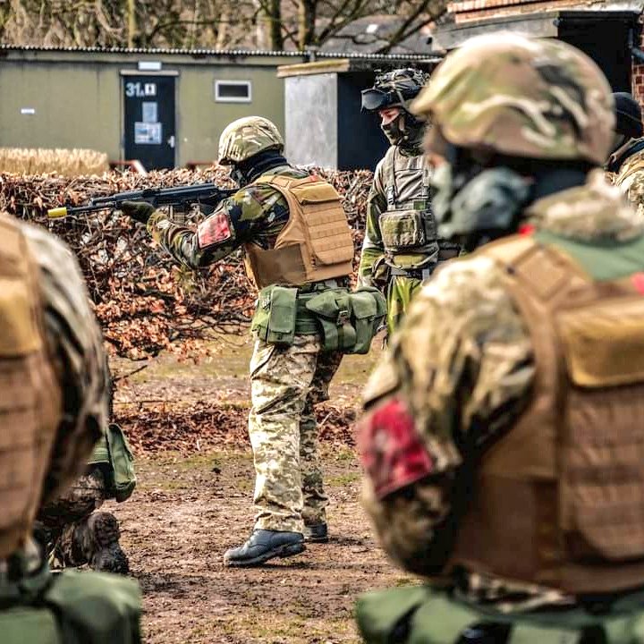 The Joint Expeditionary Force (JEF) 🇺🇦 on Twitter ""Soldiers and