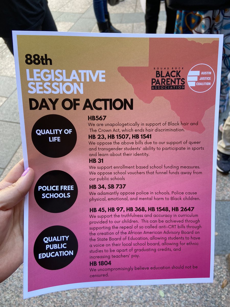 alycia_castillo's tweet photo. Hanging out with @RRBlackParents and @ATXJustice for a #txlege day of action for Black families. Families are here advocating for quality of life (YES on the Crown Act, NO on trans discrimination!), police free schools, and quality public education. 👏 https://t.co/Vt41ok0qDG