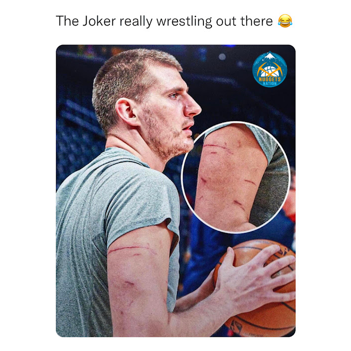 WhiteyOB's tweet photo. @Rookiedunker @memgrizz Trim your nails, hoe. @nuggets https://t.co/zMmGd9xmrt