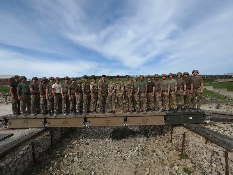 221 Field squadron away on another weekend, this time for some Royal Engineers essentials such as bridging and watermanship. The weekend in Weymouth was spent building rafts, bridges and training on the boats.  
 #sapper #eod #eodandsearch #search #royalengineers #ubique