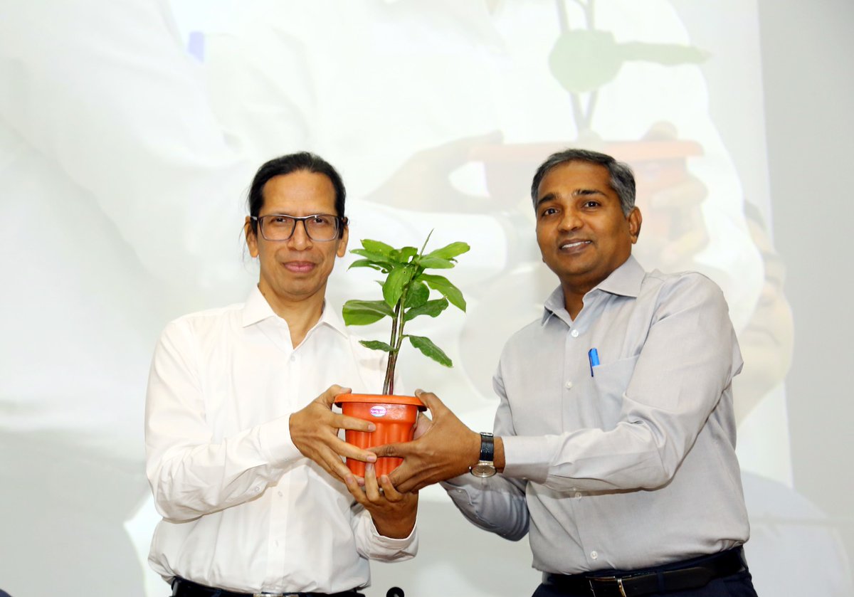 csiriict's tweet photo. #NationalScienceDay and Curtain raiser of #oneweekonelab celebrated. Sri Gurdeep Singh CMD NTPC, Chief Guest joined on line and addressed the gathering. Dr. DS Reddy delivered welcome address. #AmritMahotsav
@PMOIndia @DrJitendraSingh
@CSIR_IND @DrNKalaiselvi @DSReddy_IIIM https://t.co/SeNwF1lqmX